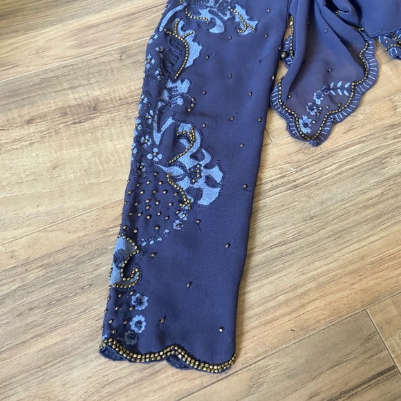 Beautiful beaded and embroidered soft surroundings shall - Picture 2 of 5